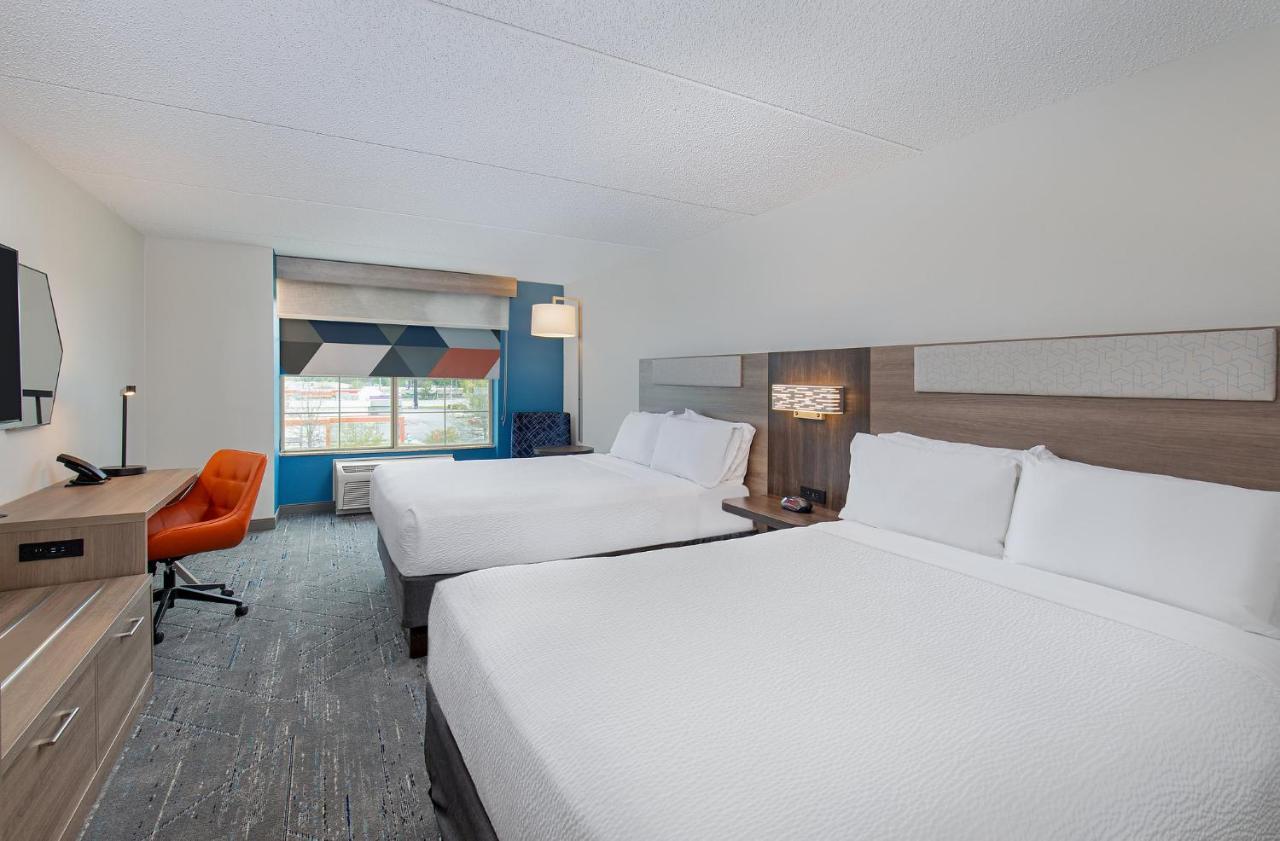 Holiday Inn Express & Suites Columbus At Northlake By Ihg Exterior foto